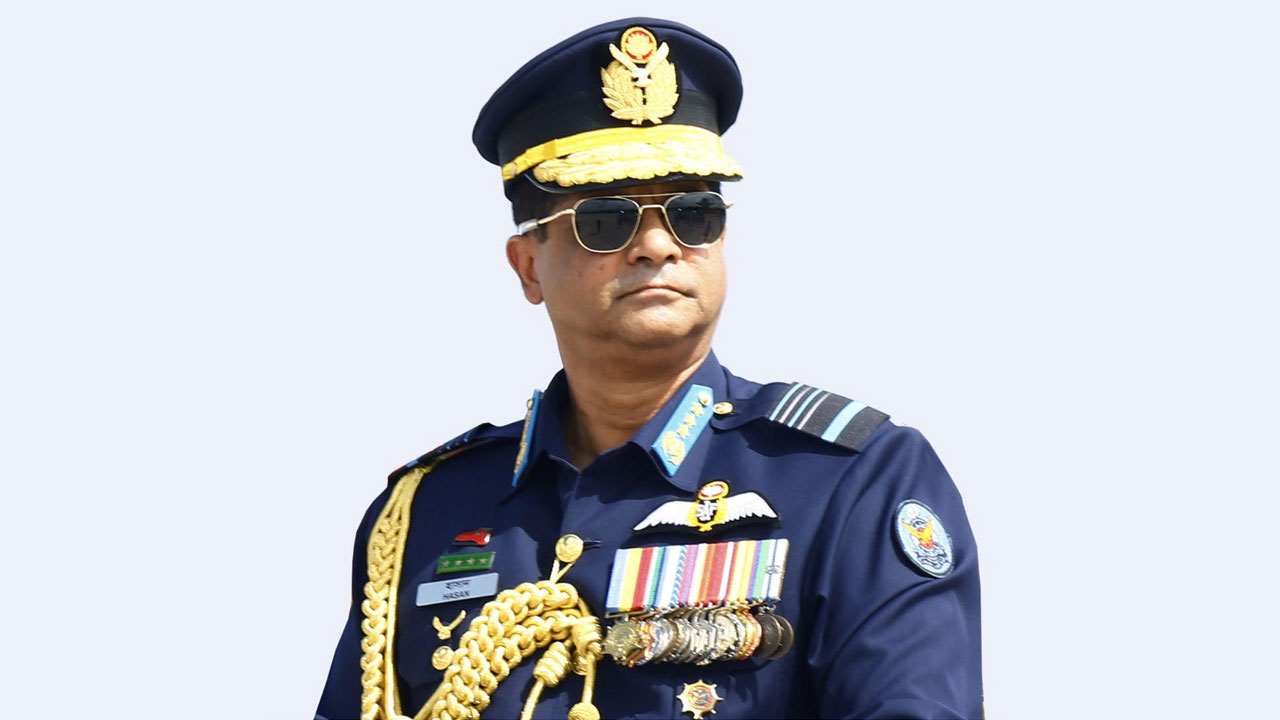 ইতালি সফরে গেলেন বিমান বাহিনী প্রধান